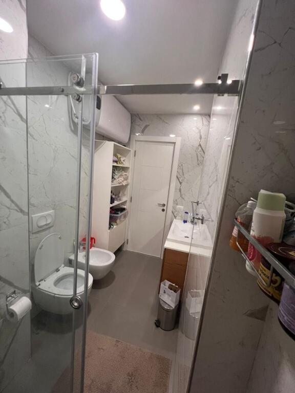 Appartamento 2+1 più posti auto in affitto, Comune di Parigi!