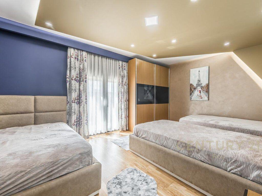 SHITET PENTHOUSE PRAKTIK PËR JETESË KOMODE!