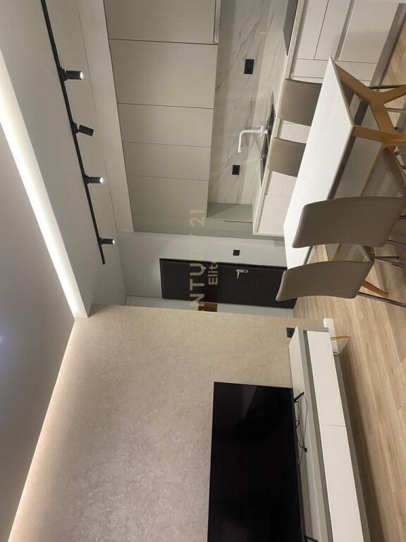 OKAZION APARTAMENT 2+1+2 ME QIRA TEK RR. KOSOVAREVE