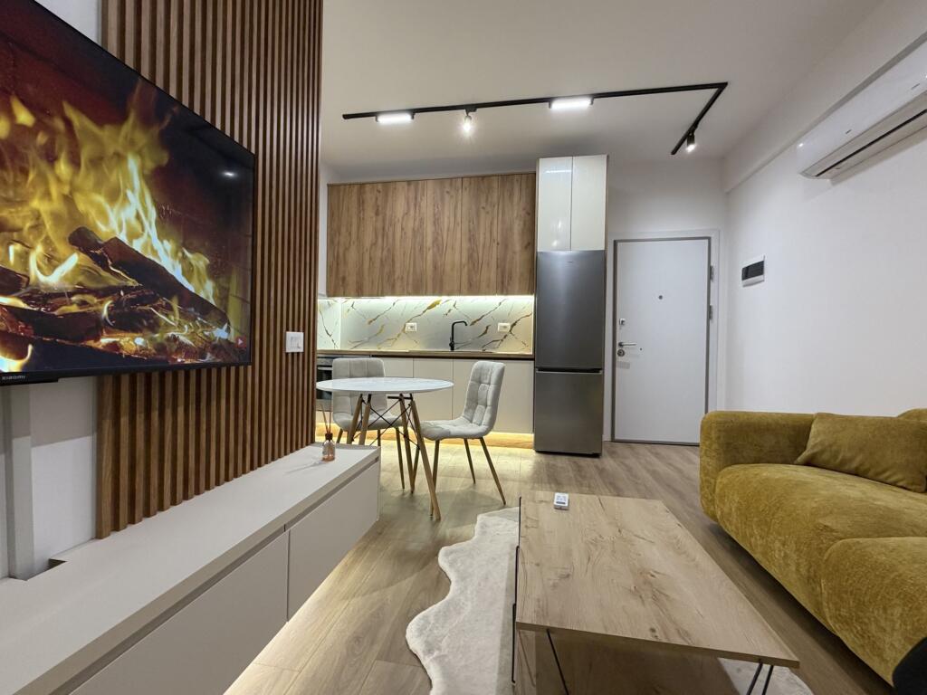 APARTAMENT 1+1 ME QERA - I MOBILUAR