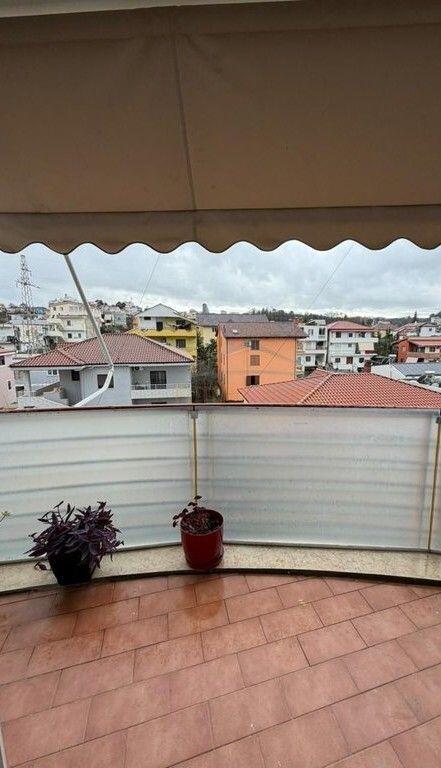 Shitet, Apartament 2+1, Rruga Gramoz Pashko.