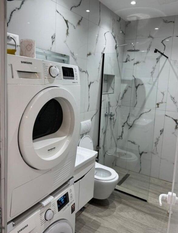 Qera, Apartament 1+1 ,Rruga 5 Maji , Tirane.