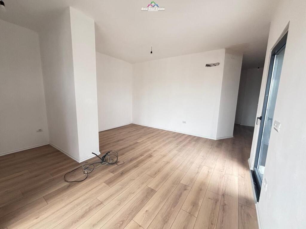 Office For Rent at Barrikadave Street (ID BZ2787) Tirane