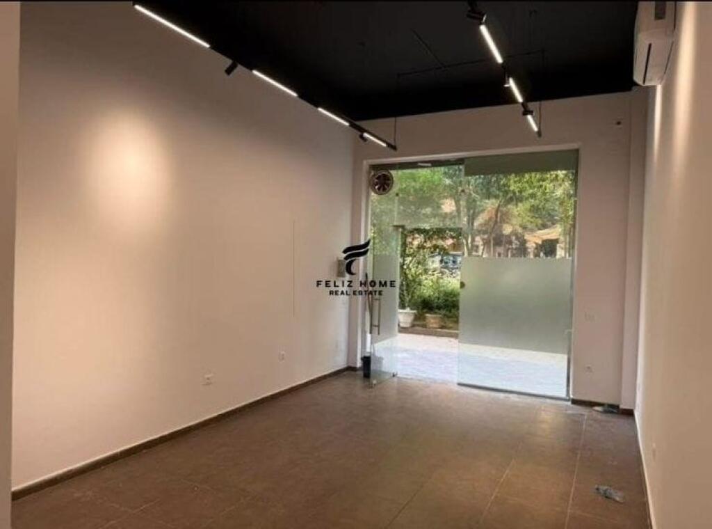 ZYRE ME QERA 33 M2 KOMUNA E PARISIT 55.000 LEKE