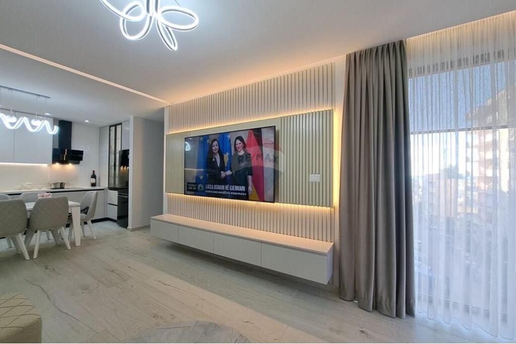 🏡 Appartamento di Lusso in Vendita – Lungomare, Vlorë