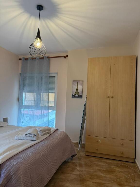 Jepet me qera apartament 1+1 te Zogu i Zi