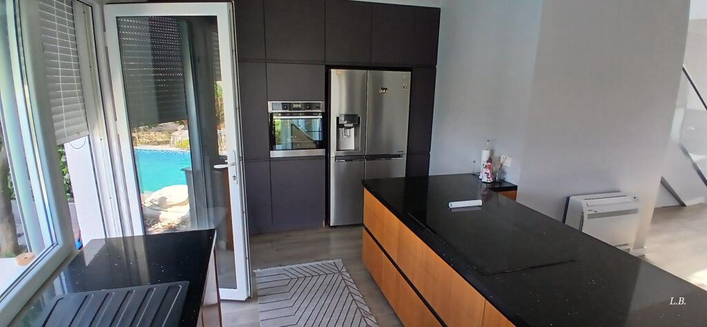 Vilë Luksoze me Pishinë – Rezidenca Kodra e Diellit 2