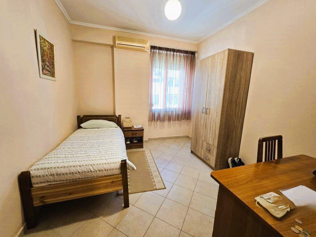 Apartament 2+1 per shitje ne zonen e  Pazarit te  Ri!
