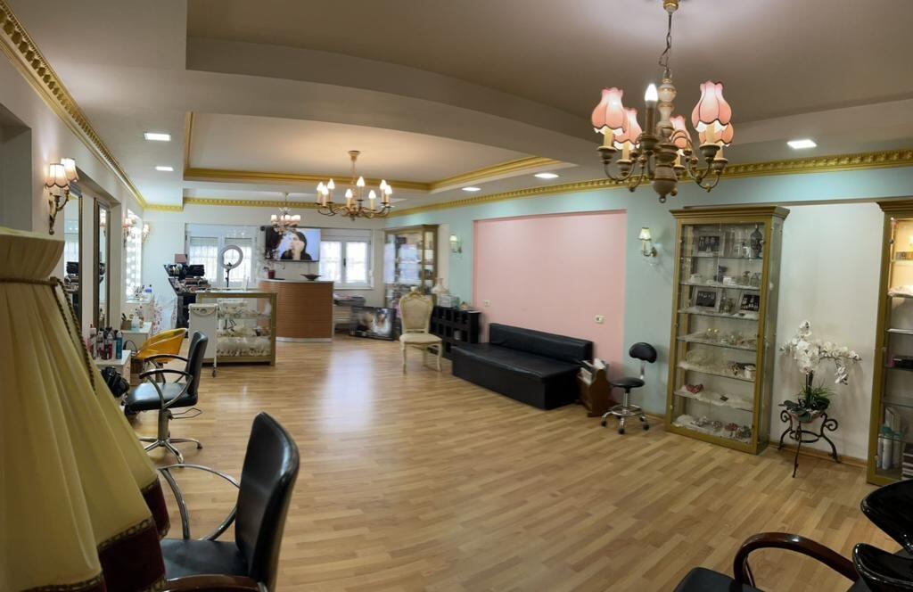 🏢Tek Piazza,Rruga Sulejman Pasha jepet me qera ambient biznesi,duplex me siperfaqe 130m2, Bosh,  1,500Euro (Neto)