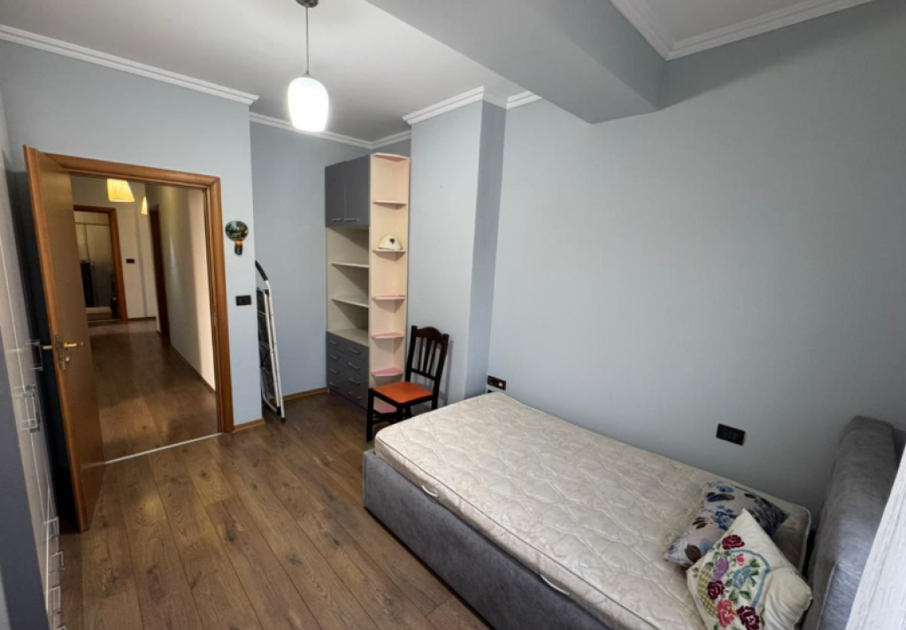 🏠 Apartment 2+1+2 for rent – Rruga e Dibrës  