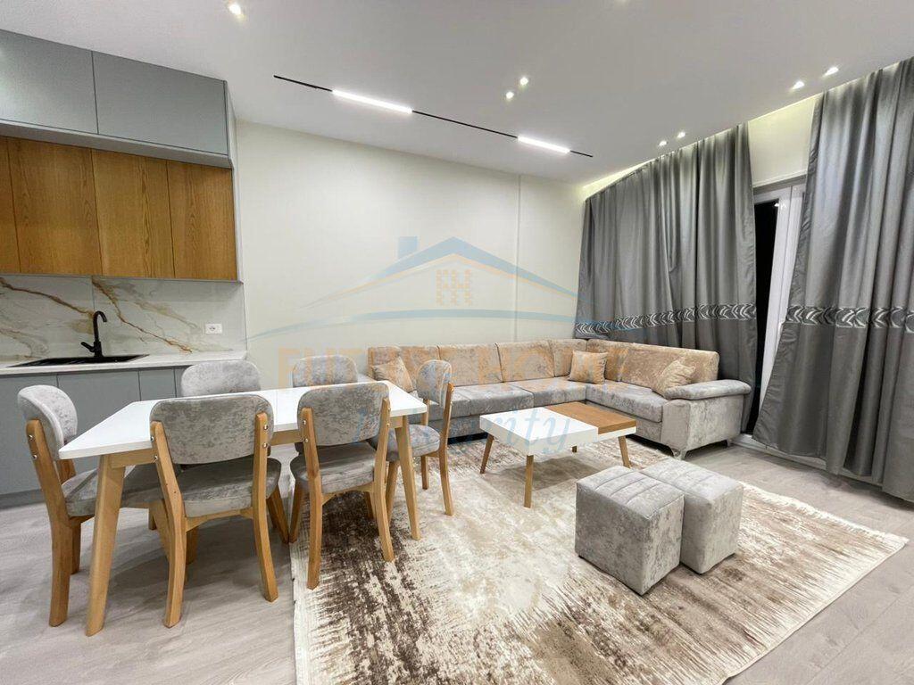 Qera, Apartament 2+1, Rruga Fuat Toptani Tiranë. 800 €