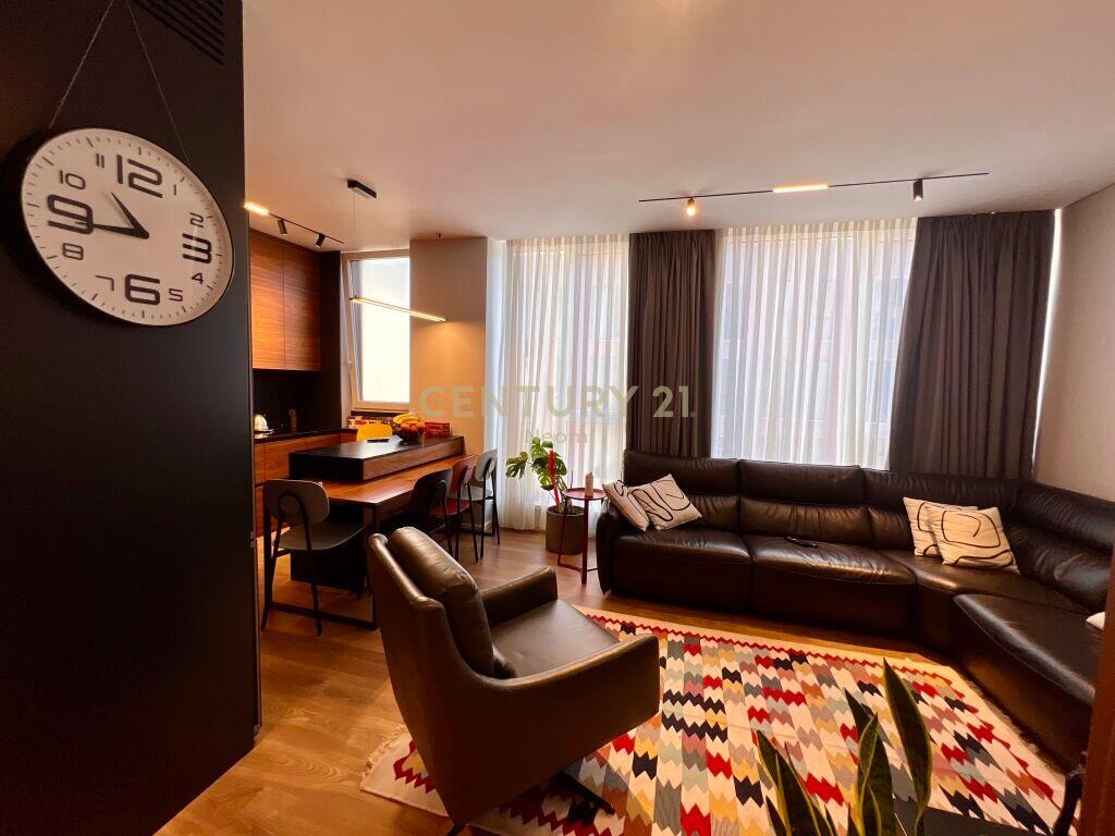 SHESIM, APARTAMENT PREMIUM 2+1+2 ME POST PARKIMI, BULEVARDI I RI!