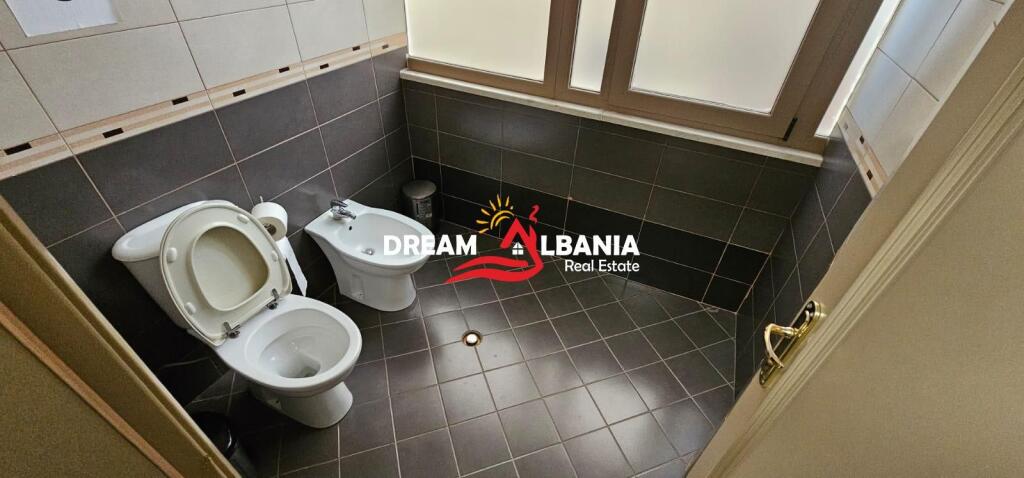 Premises for Rent in the center of Shkodra (ID 42611237)