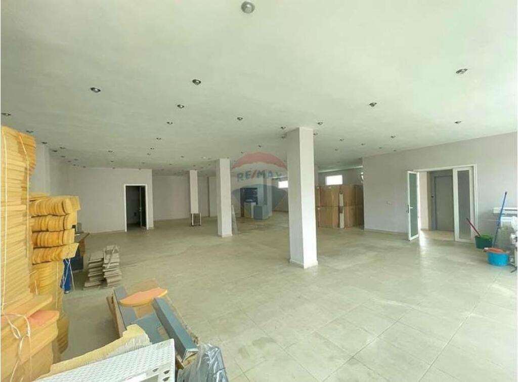 ZYRE PER QIRA NE NJE GODINE BISNESI NE ASTIR