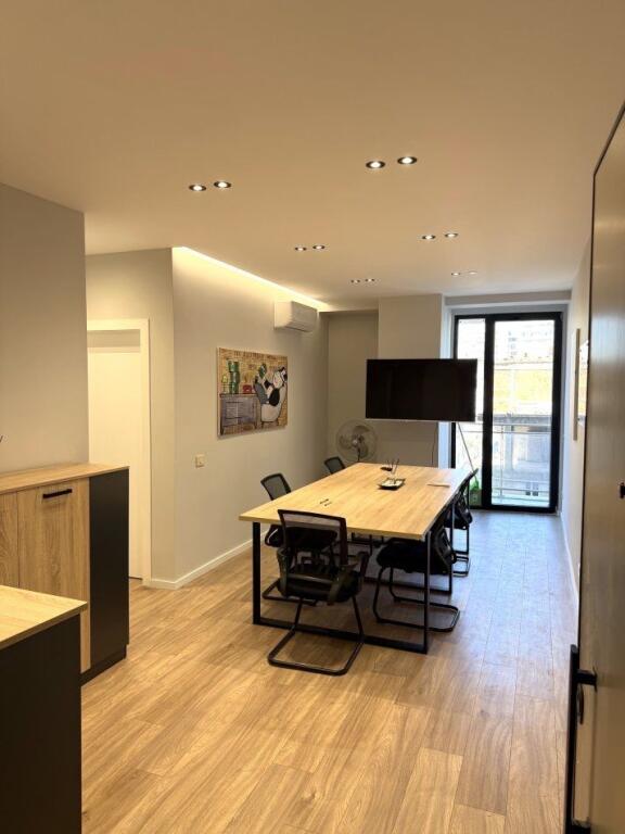 Office for rent 69 m2 Mine Peza St., Center