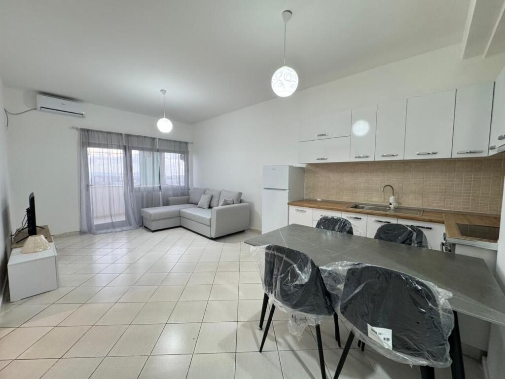 JEPET 1+1 ME QIRA NE ASTIR