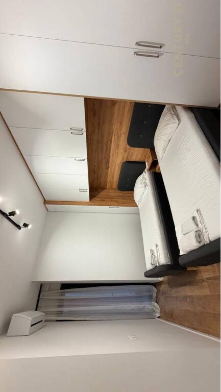 APARTAMENT 2+1 PER SHITJE TEK FARMACIA 10