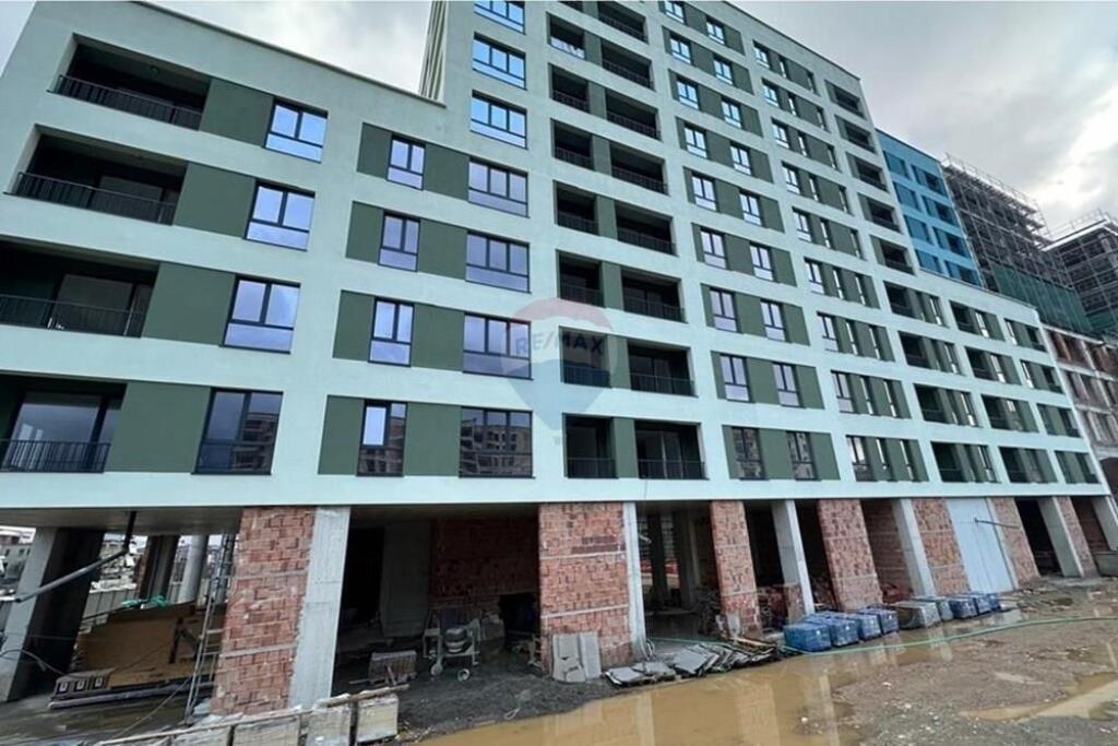 Shitet Apartament 2+1+2 në Porcelan !