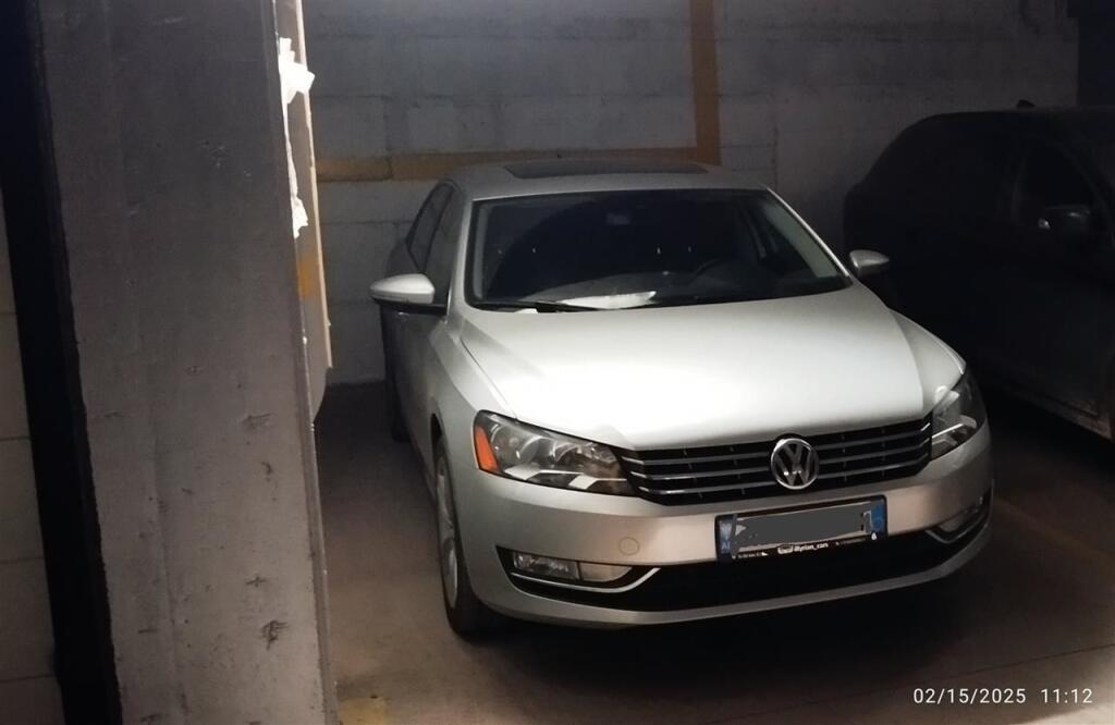 Shitet Post Parkimi Prane Ish Europianit