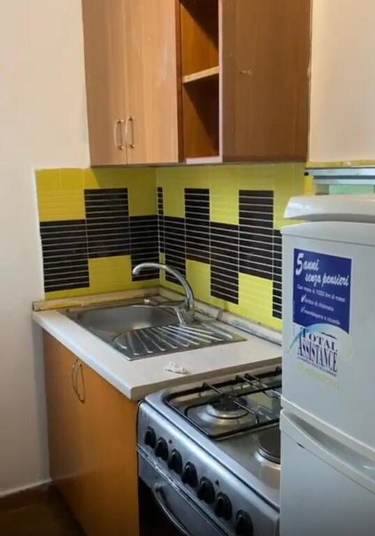 Gazoniere me qera perballe delijorgjit