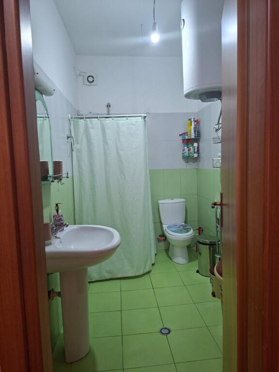 Apartament 1+1 me qira tek Pallatet Cabej