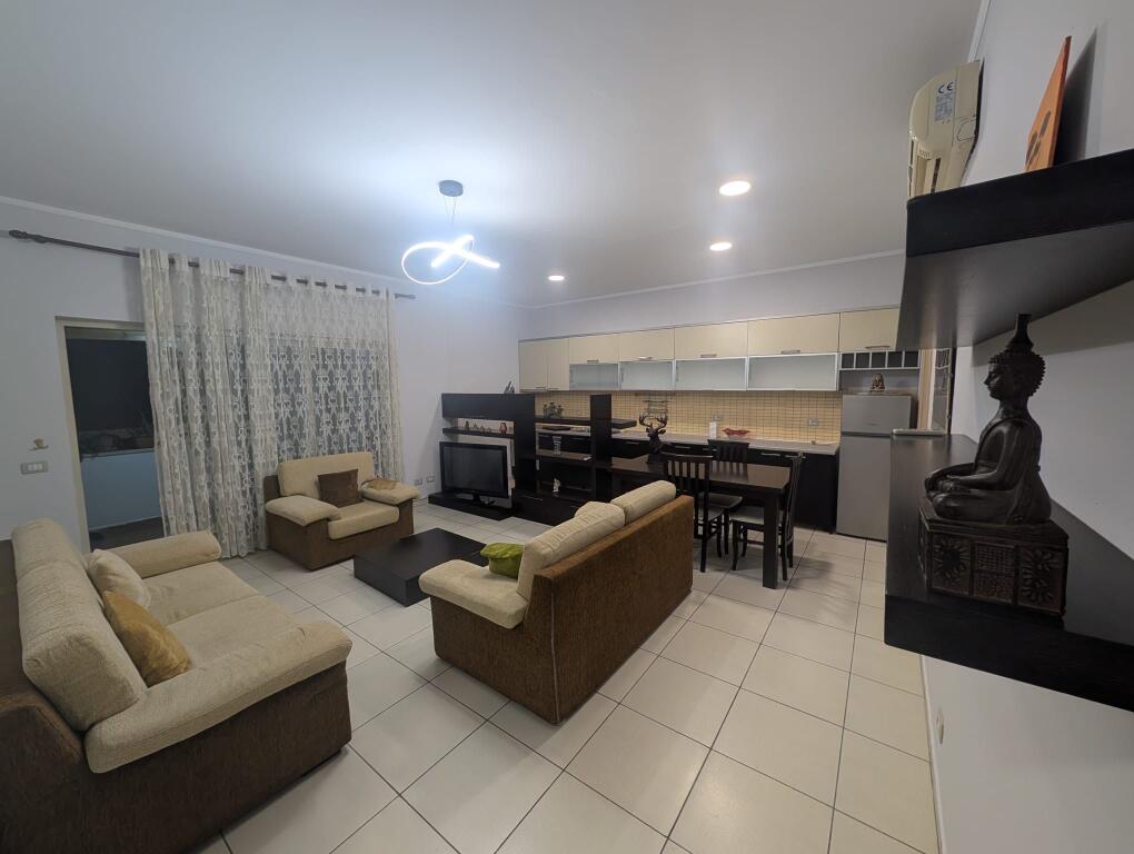 Apartment 2+1, Myslym Shyr!