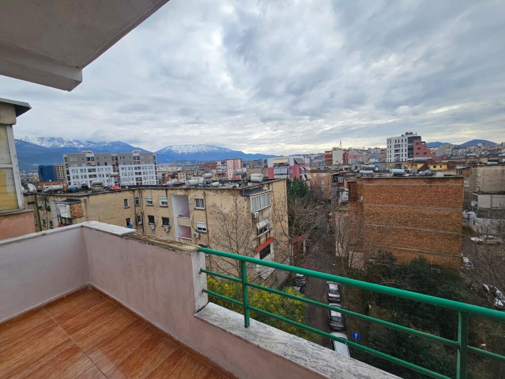 Apartament 2+1 per qera tek Brryli!