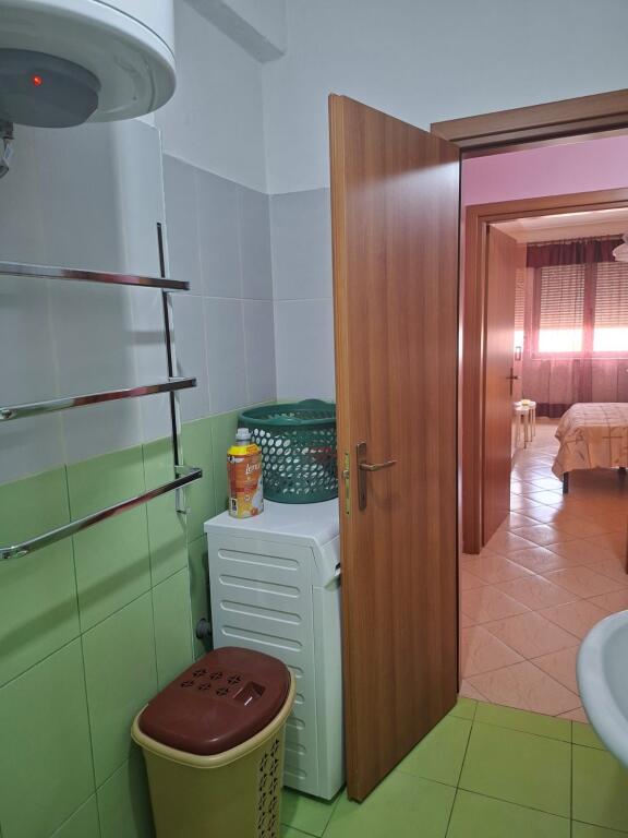 Apartament 1+1 me qira tek Pallatet Cabej
