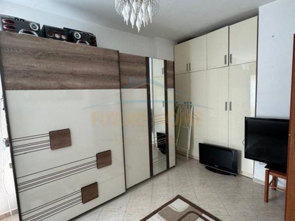 Shitet, Apartament 1+1, Rruga Muhamed Deliu,Fresk