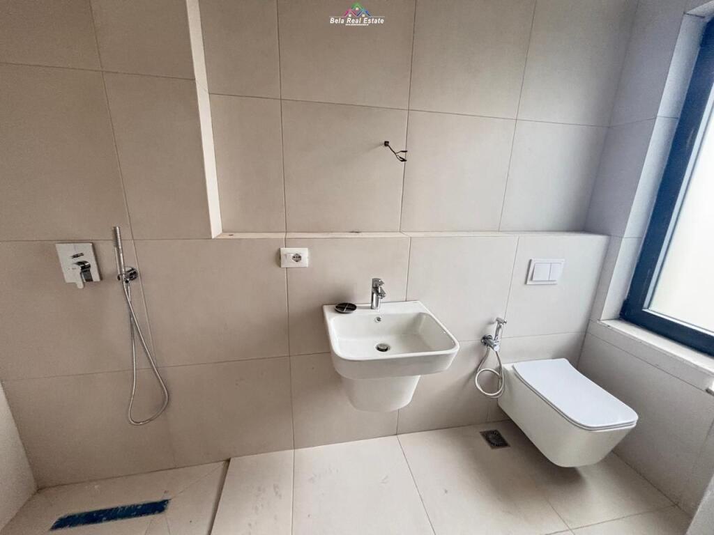 Office For Rent at Barrikadave Street (ID BZ2787) Tirane