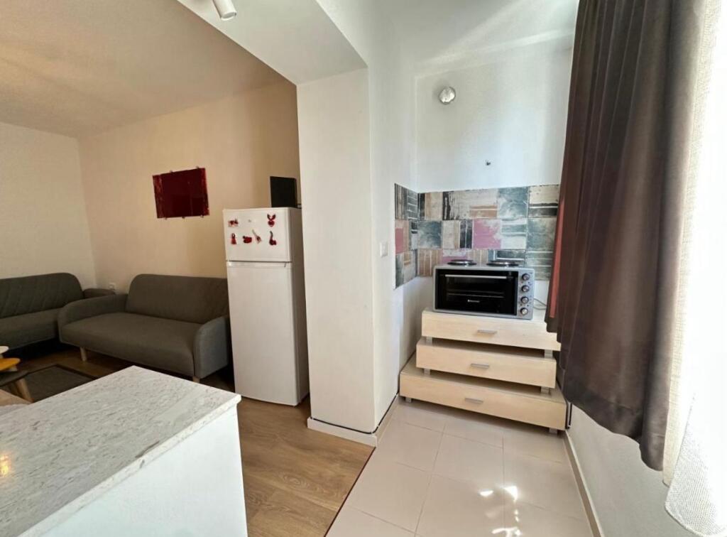 Apartament/studio per qira te Mine Peza me 450 Euro ne muaj