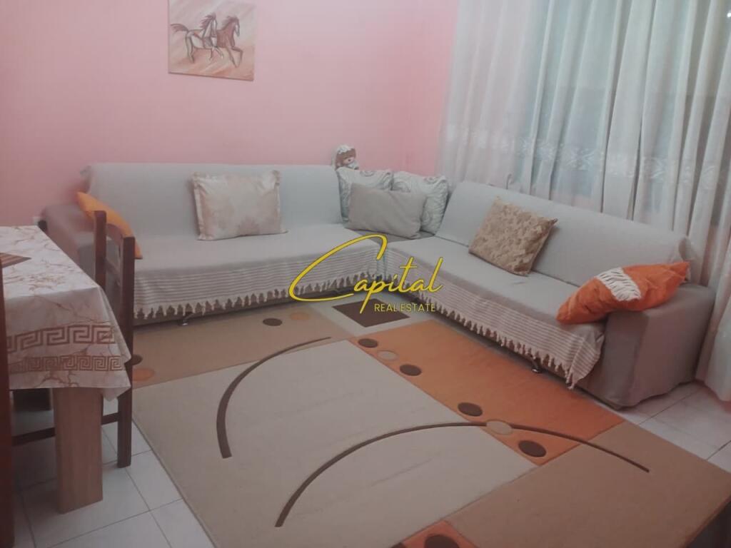 APARTAMENT ME QIRA 2+1 ISH TREGU ELEKTIRK 550 EURO