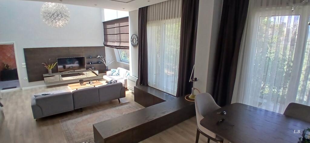 Vilë Luksoze me Pishinë – Rezidenca Kodra e Diellit 2