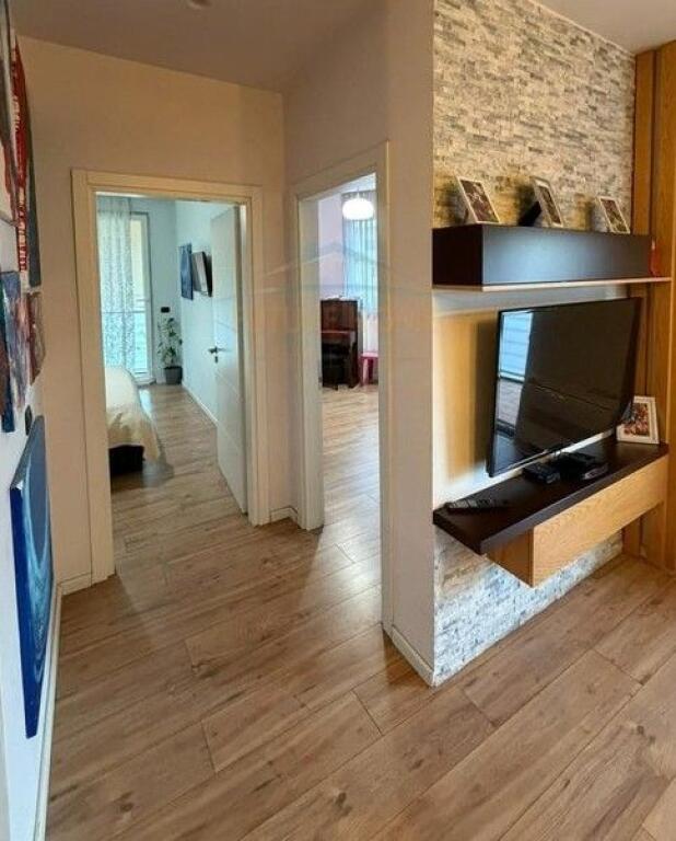 Shitet, Apartament 2+1, Rruga Gramoz Pashko.
