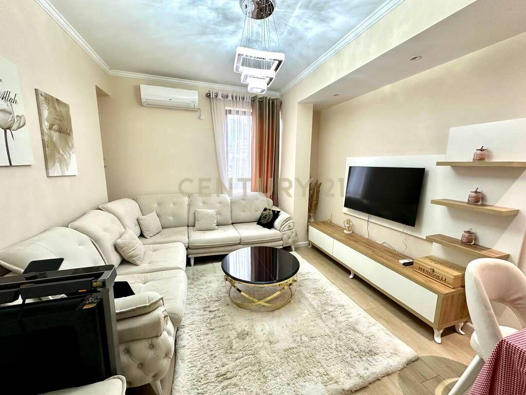 Apartament 2+1 per shitje ne Shkoze