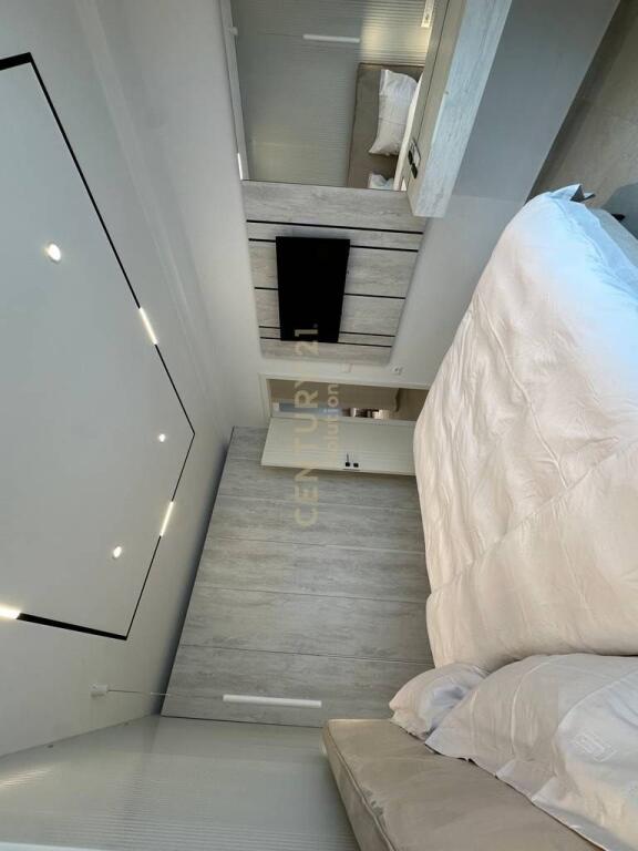 JAPIM SUPER APARTAMENT ME QIRA 2+1 NE UNAZE TE RE