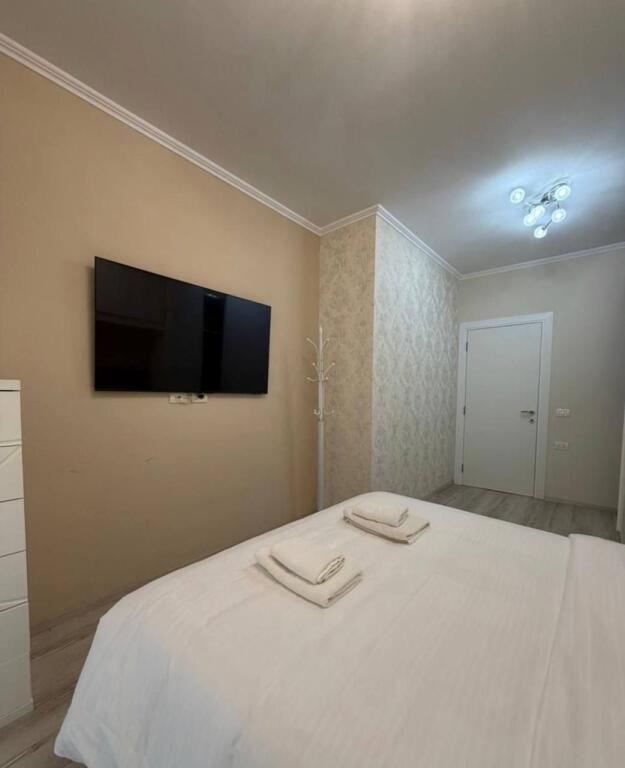 Apartament 2+1 per qira tek Komuna e Parisit.