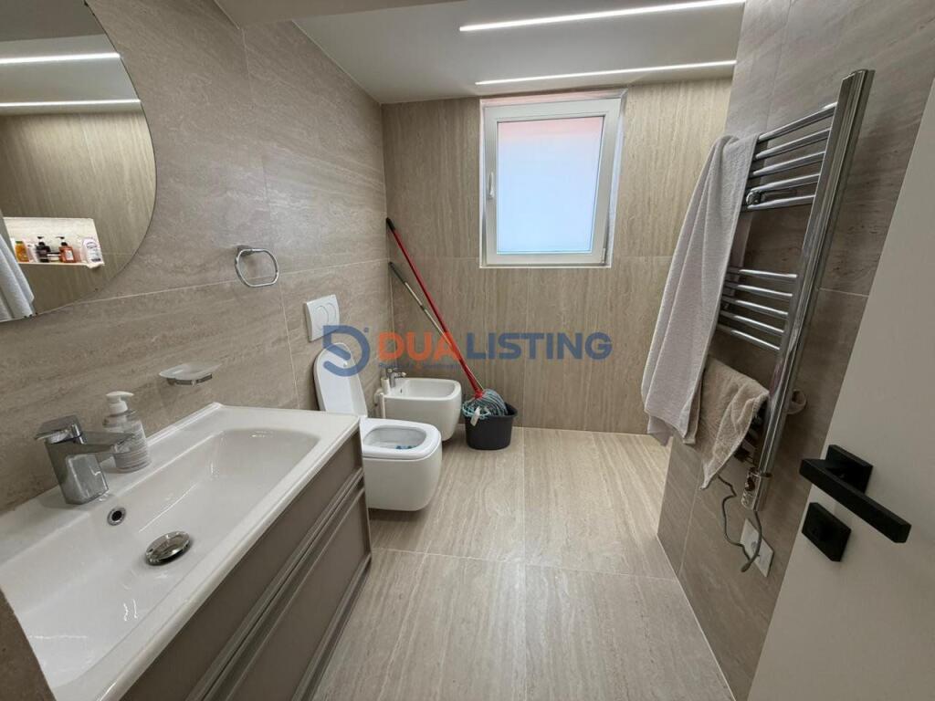 Super apartament/ kat vile per qira, Sauk