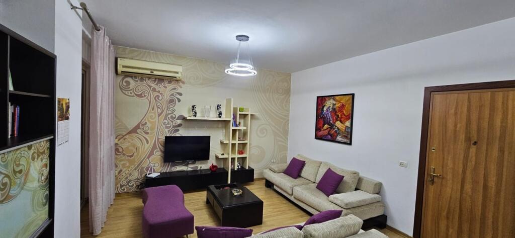 Apartament 2+1, Pazari i Ri!