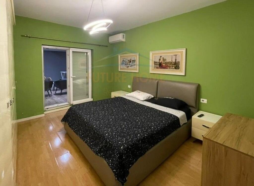 Qera, Apartament 2+1+2, Kristal Center, Komuna e Parisit, Tirane