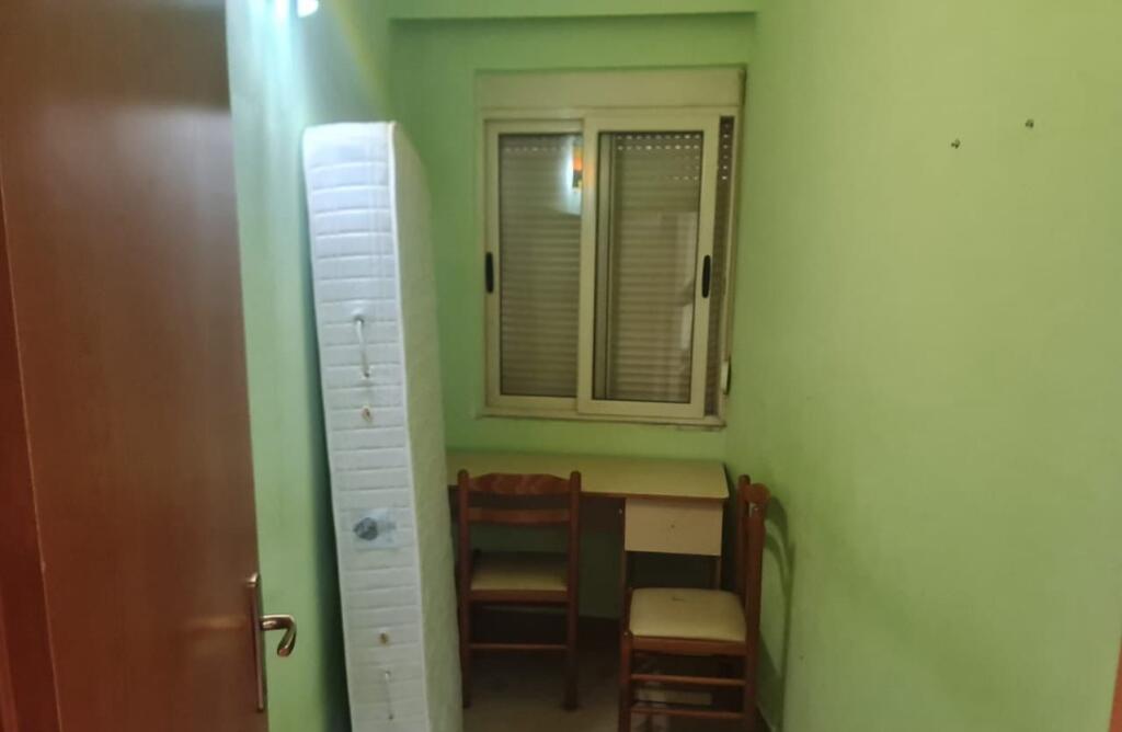 Jepet Me Qera Apartament 2+1+1 Ballkon