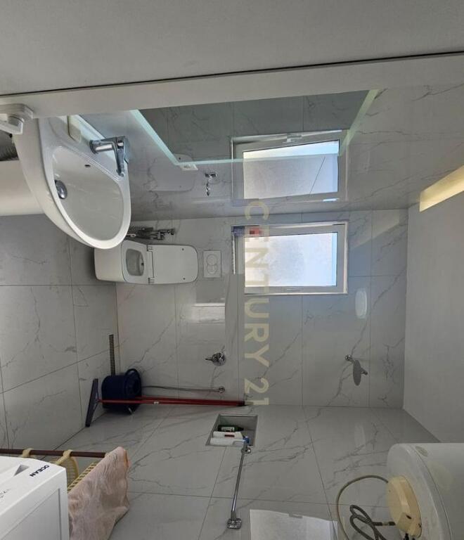 JEPET ME QIRA APARTAMENT 2+1+ POST PARKIMI NE SHKOZE