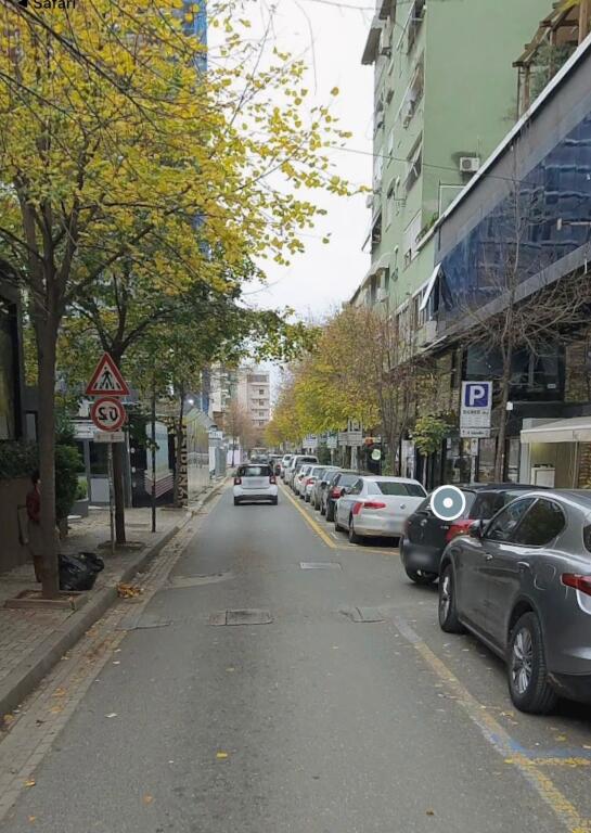 JEPET DYQAN ME QIRA NE BLLOK BUZE RRUGE KRYESORE