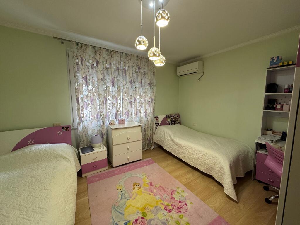 Ap 2+1 tek dinastia per qera