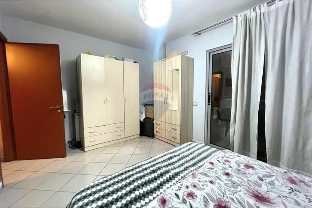 Apartament 1+1 prane Qendres Kristal Center