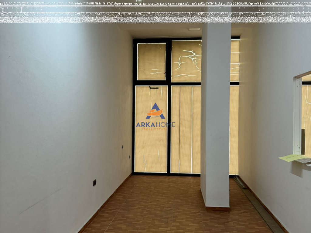 SHITET AMBIENT BIZNESI 115M2 "TE RRUGA E DIBRES" 24,000,000 LEKE