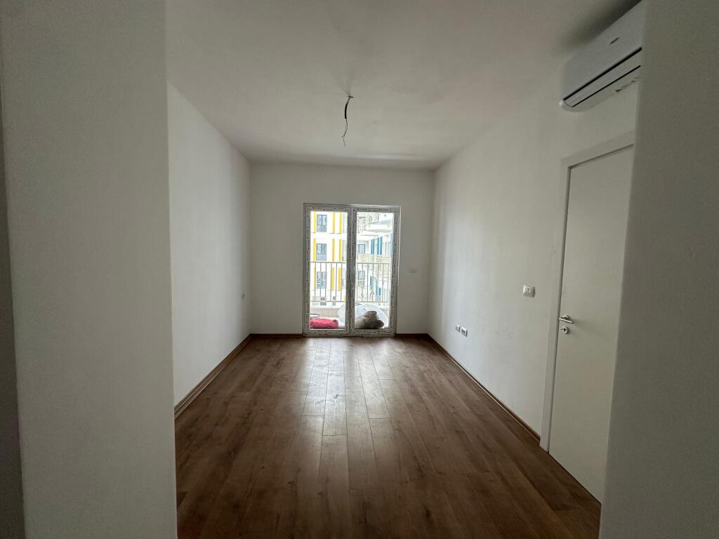 JEPET APARTAMENT 1+1 ME QIRA ZOGU I ZI