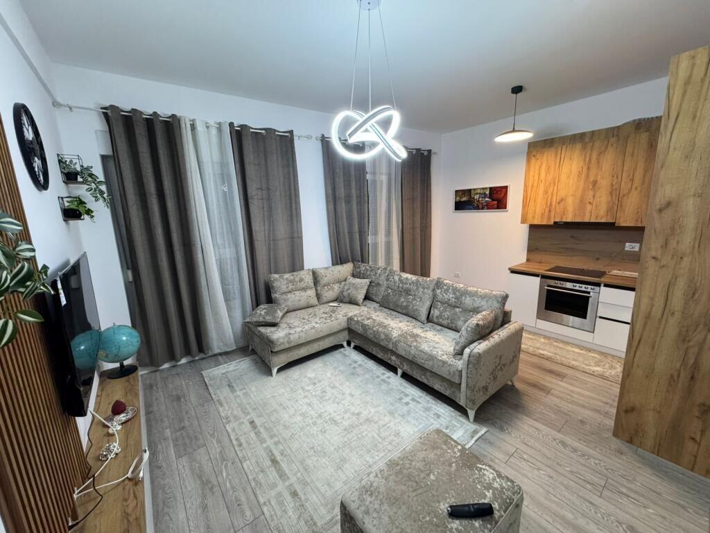 super apartament me qira tek Mangalemi