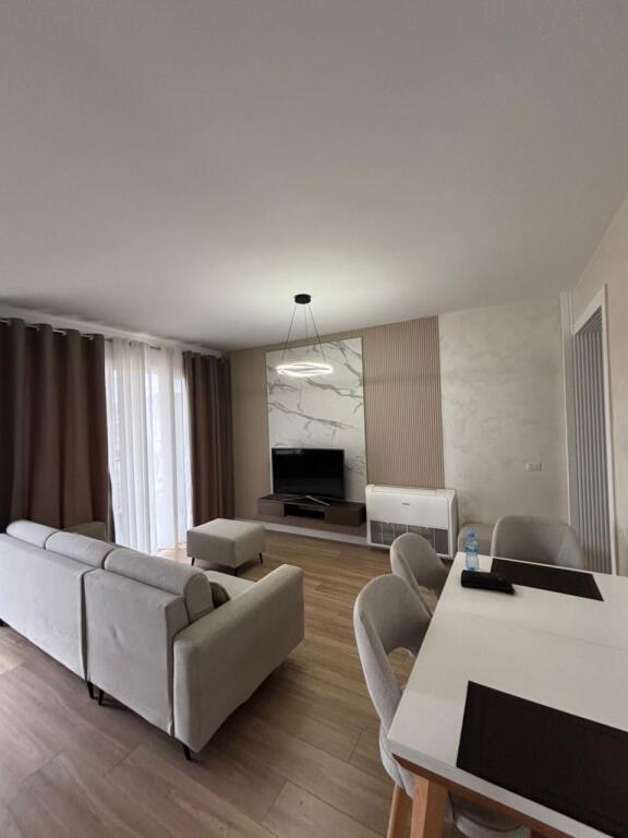 Super 2+2 me Qera tek Fiori di Bosco