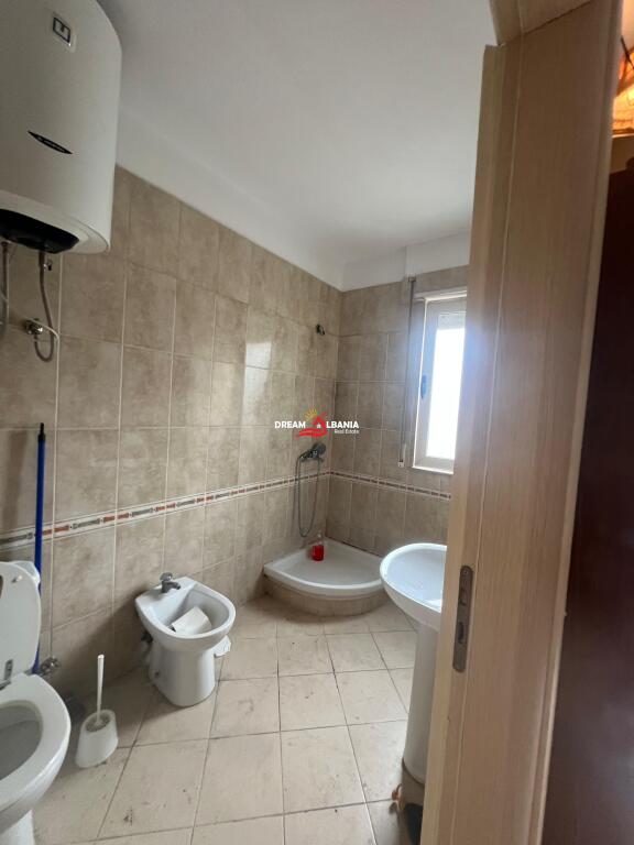 Appartamento in affitto 2+1+2wc con Posto Auto vicino a Kodres Diellit, Tirana (ID 42215463)